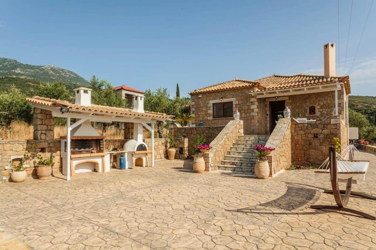 Mani'S Aura Seaside-Spacious Summer Retreat Kotronion  Exterior photo