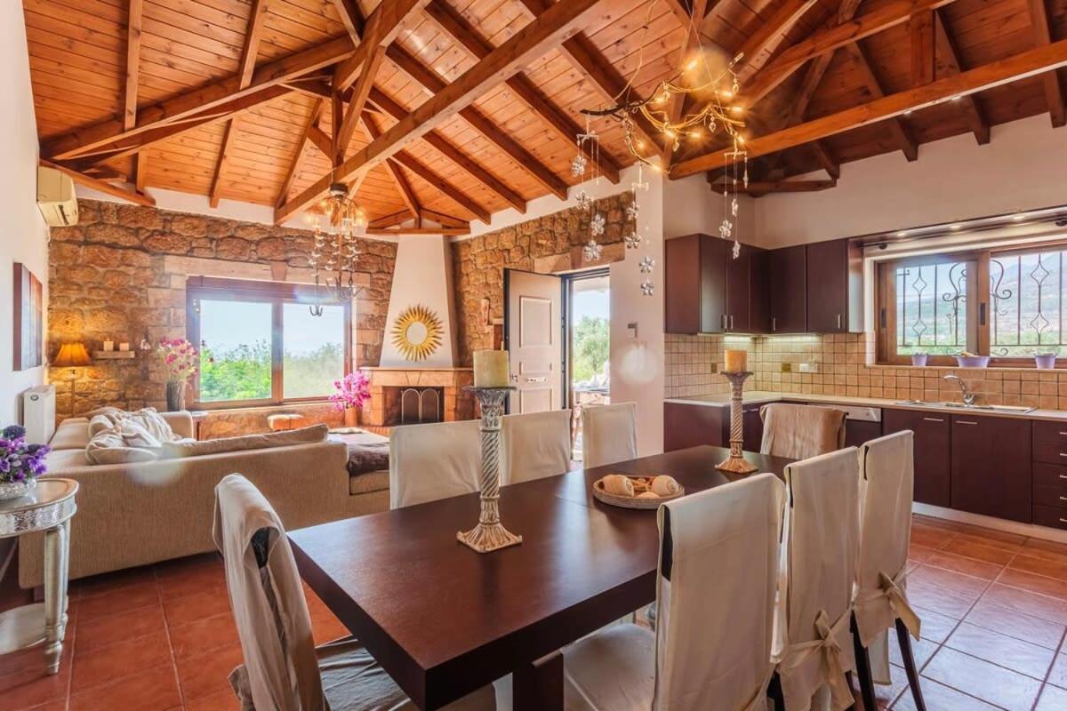 Mani'S Aura Seaside-Spacious Summer Retreat Kotronion  Exterior photo